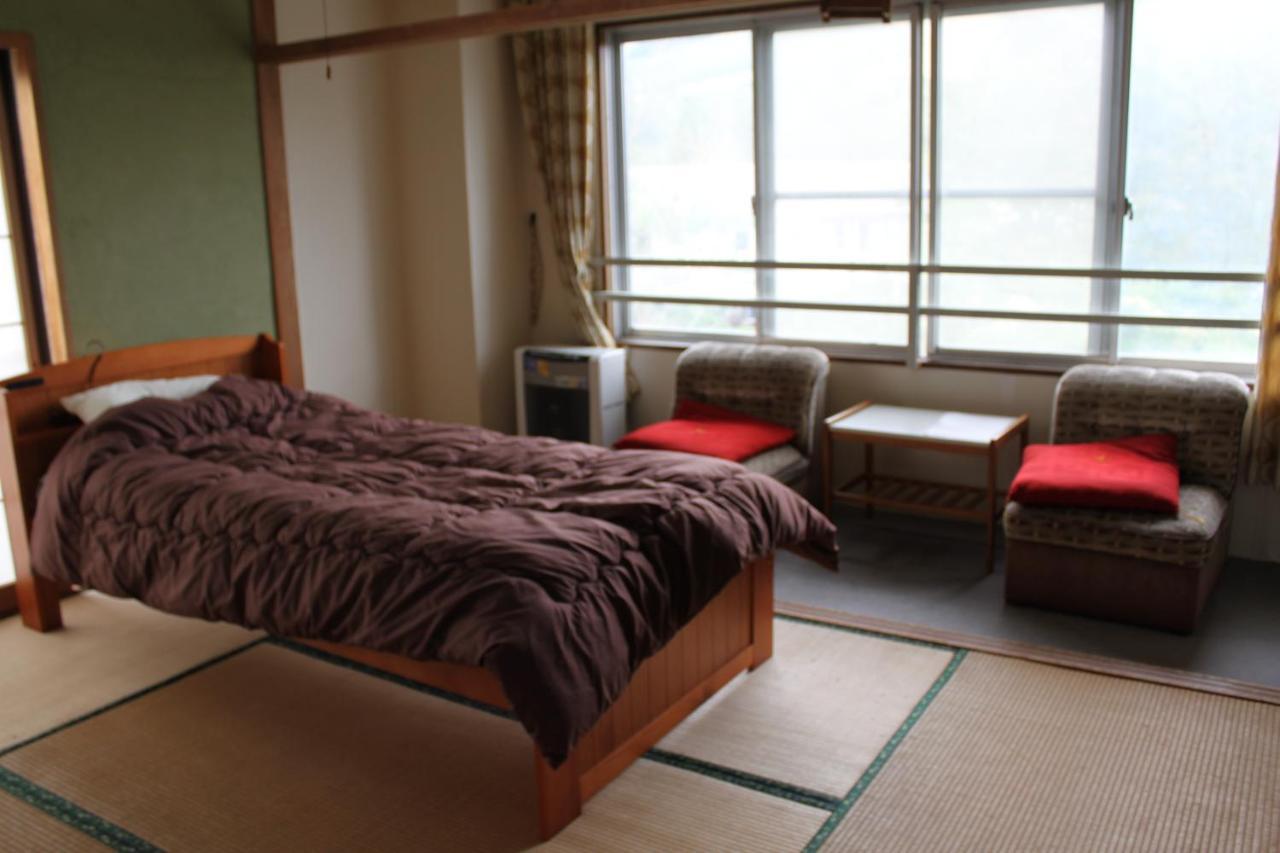 Cafe Cerisier栖里時絵 Hotel Myoko Eksteriør billede