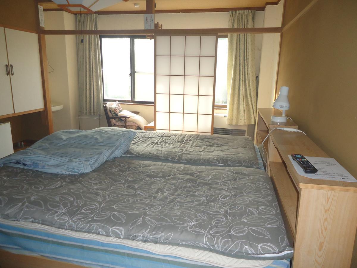 Cafe Cerisier栖里時絵 Hotel Myoko Eksteriør billede